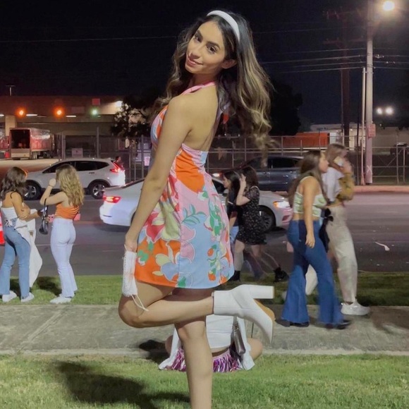 Multicolor halter dress - Picture 2 of 3